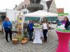 Nördlinger Frauenbund an seinem Infostand auf dem Wochenmarkt